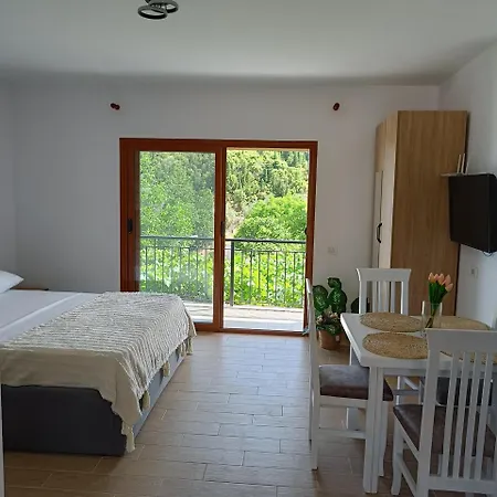 Eva & Resul Apartment