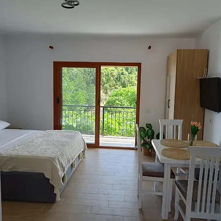 Eva & Resul Apartment
